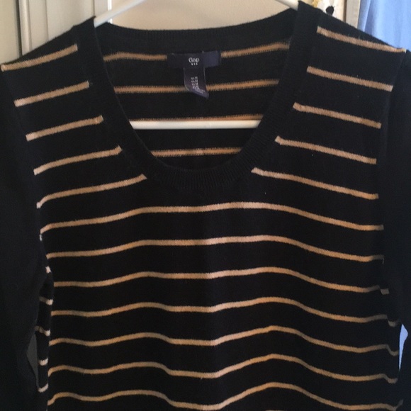 Gap Sweater - Picture 2 of 4